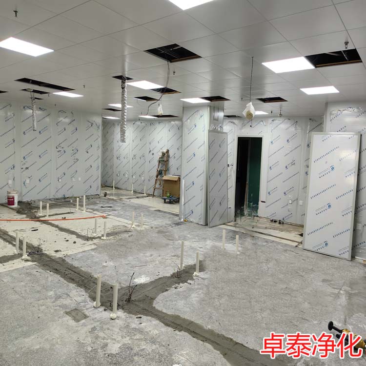 河北醫(yī)院潔凈檢驗(yàn)科裝修施工現(xiàn)場(chǎng)，河北凈化車間裝修廠家